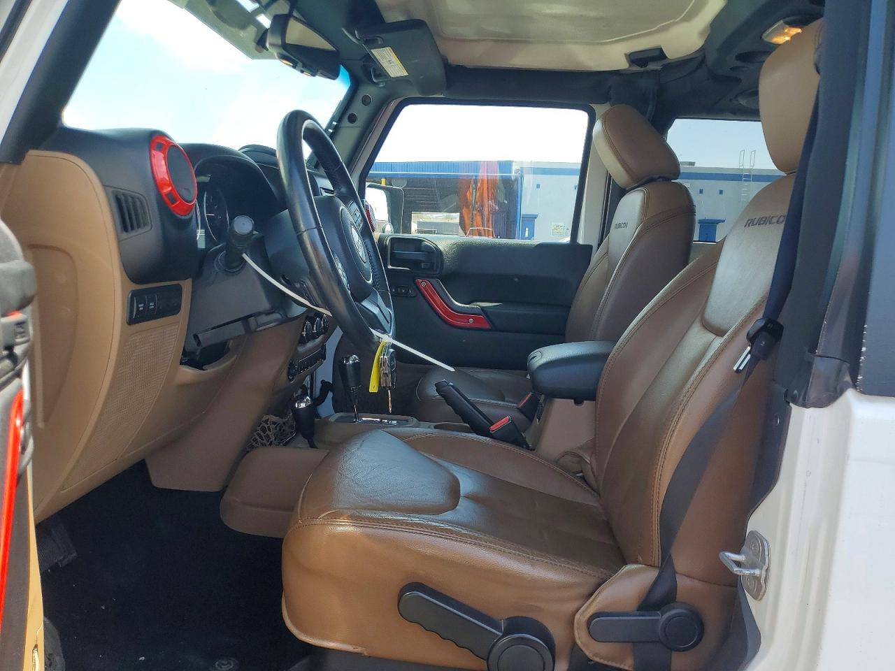 2014 Jeep Wrangler Rubicon White vin: 1C4BJWCG9EL102551