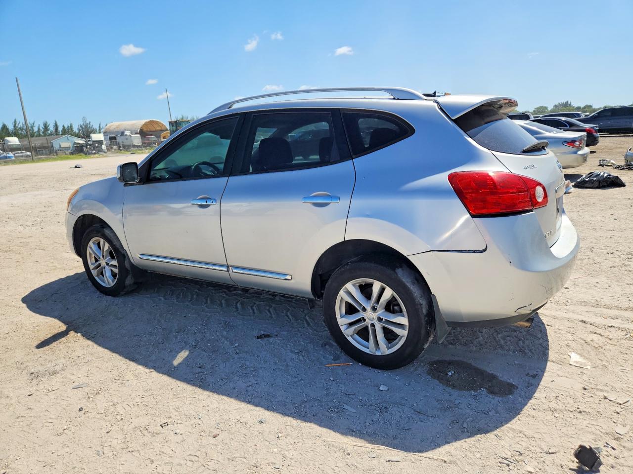 2013 Nissan Rogue S Серебряный vin: JN8AS5MV0DW138940