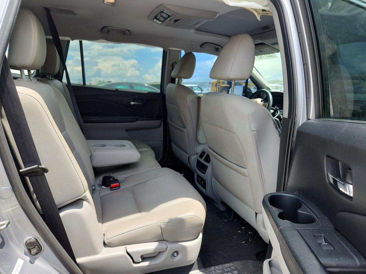 2016 Honda Pilot Touring Серебряный vin: 5FNYF5H97GB057521