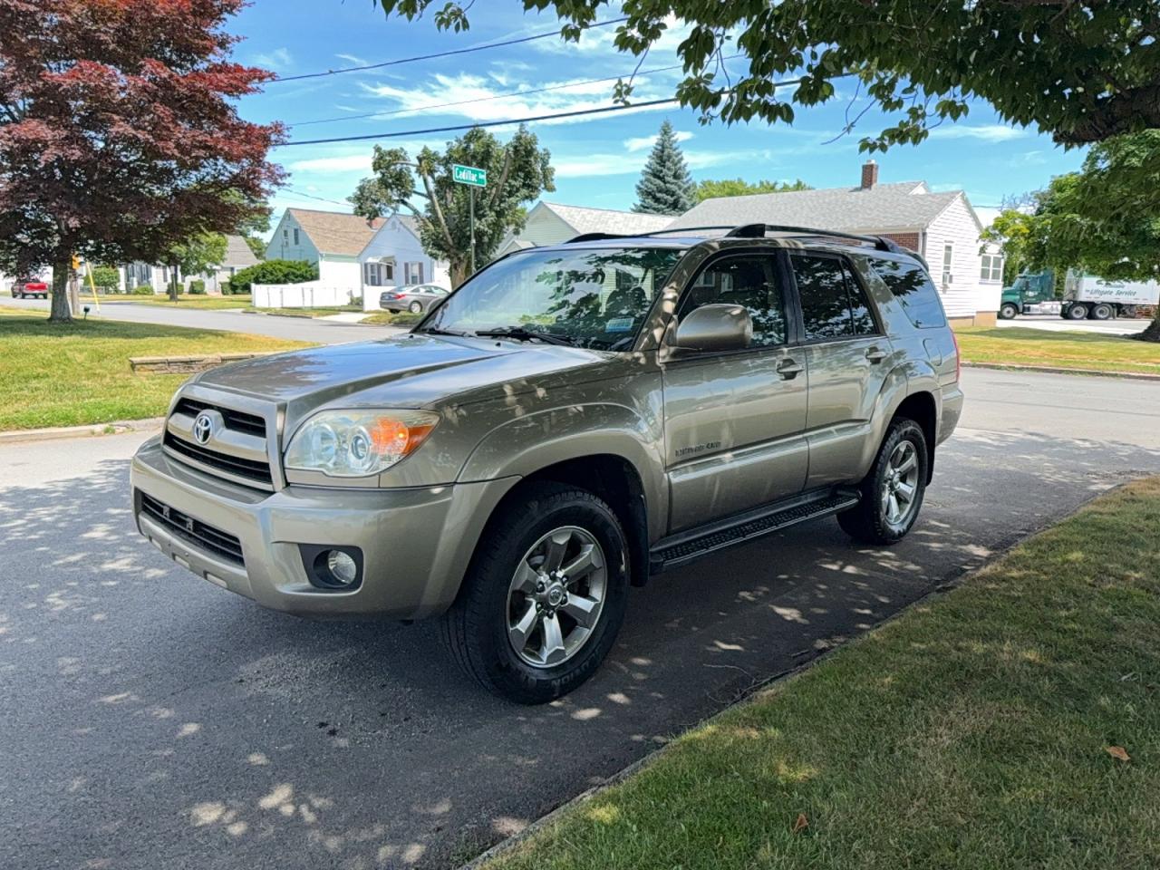 2007 Toyota 4runner Limited Gold vin: JTEBU17R278081646