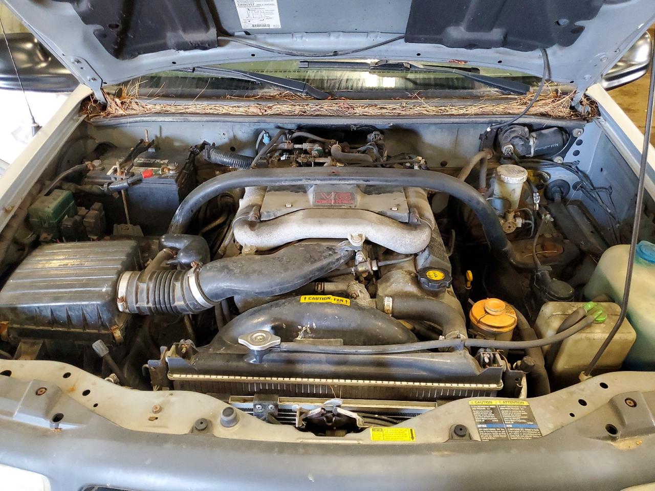 2002 Chevrolet Tracker Zr2 Silver vin: 2CNBJ734326907330