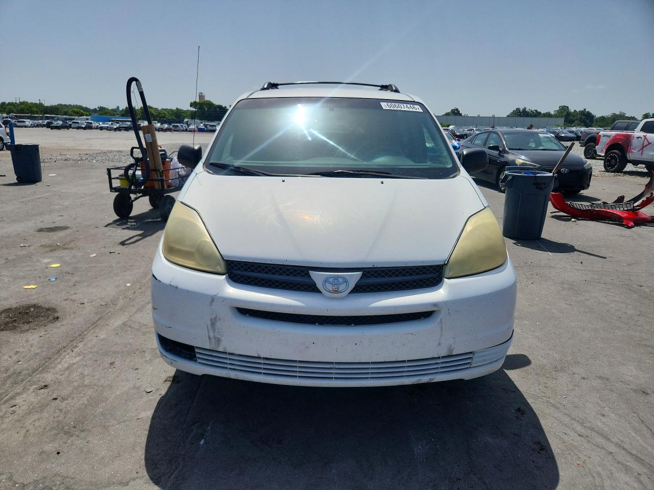 2004 Toyota Sienna Le 7 Passenger White vin: 5TDZA23C24S000090