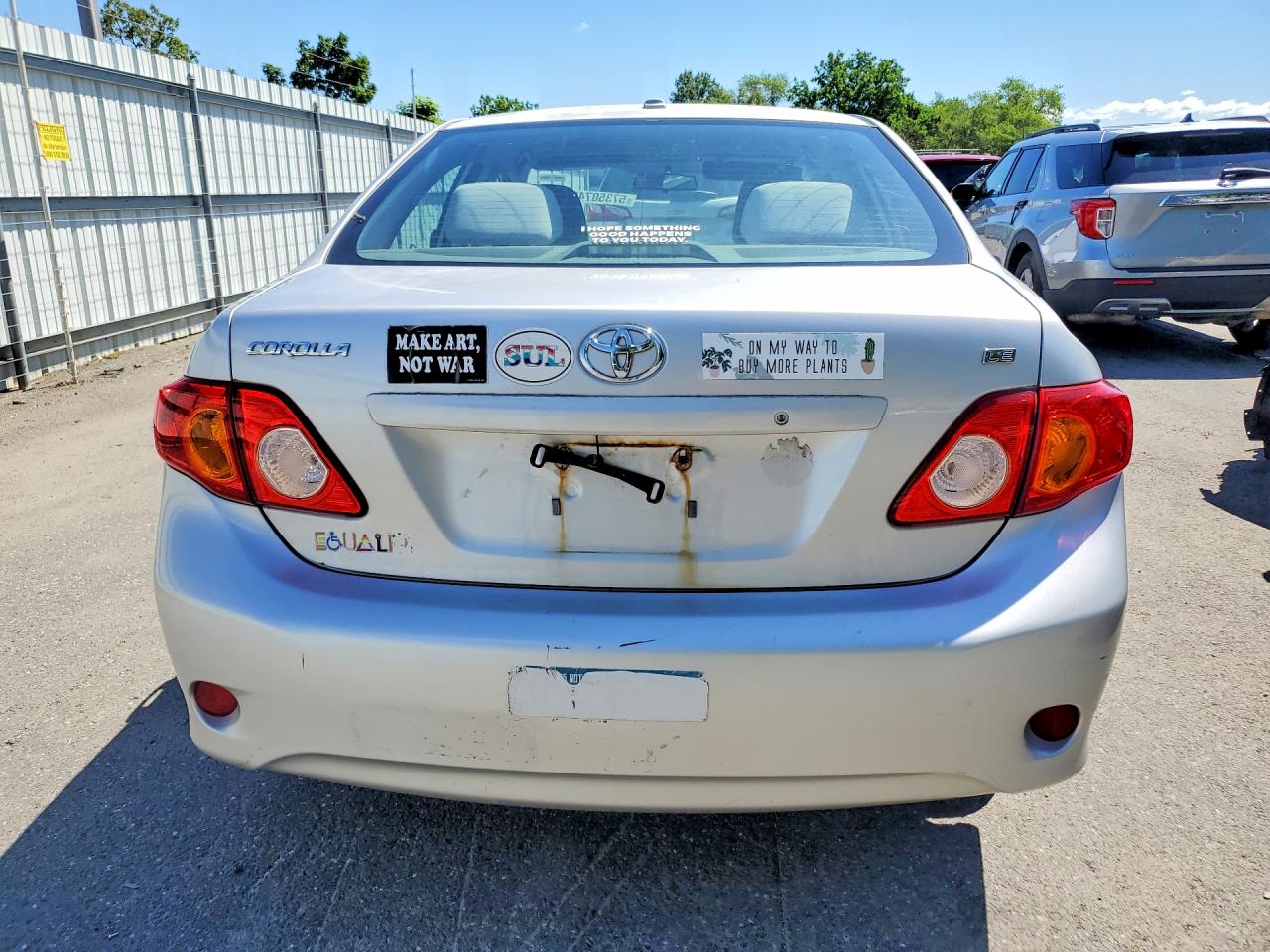 2009 Toyota Corolla Le Silver vin: 1NXBU40E79Z066322