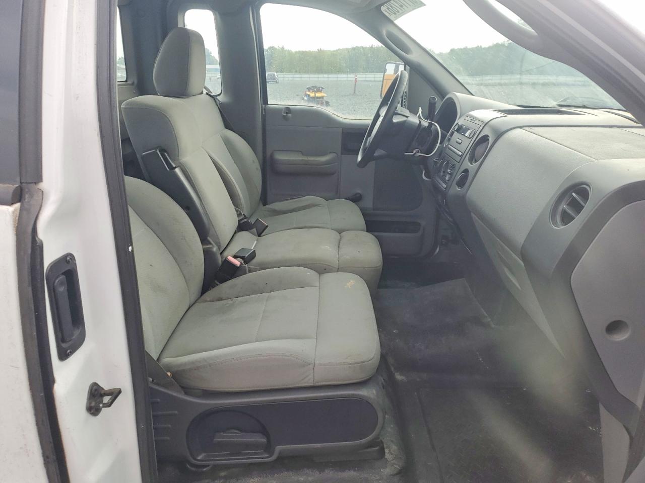 2007 Ford F150 White vin: 1FTRF12W27KC09607