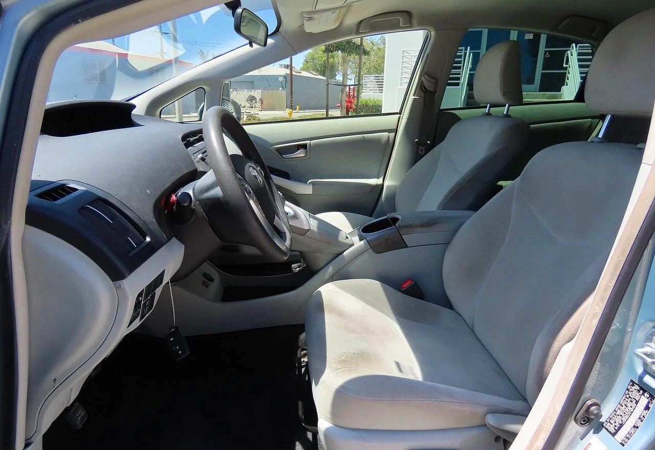 2014 Toyota Prius Two Blue vin: JTDKN3DU1E1829038