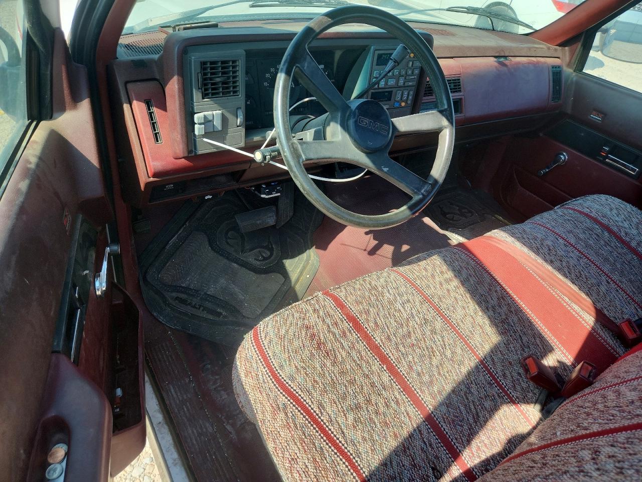 1990 Gmc Sierra C2500 White vin: 1GTFC24KXLZ512874