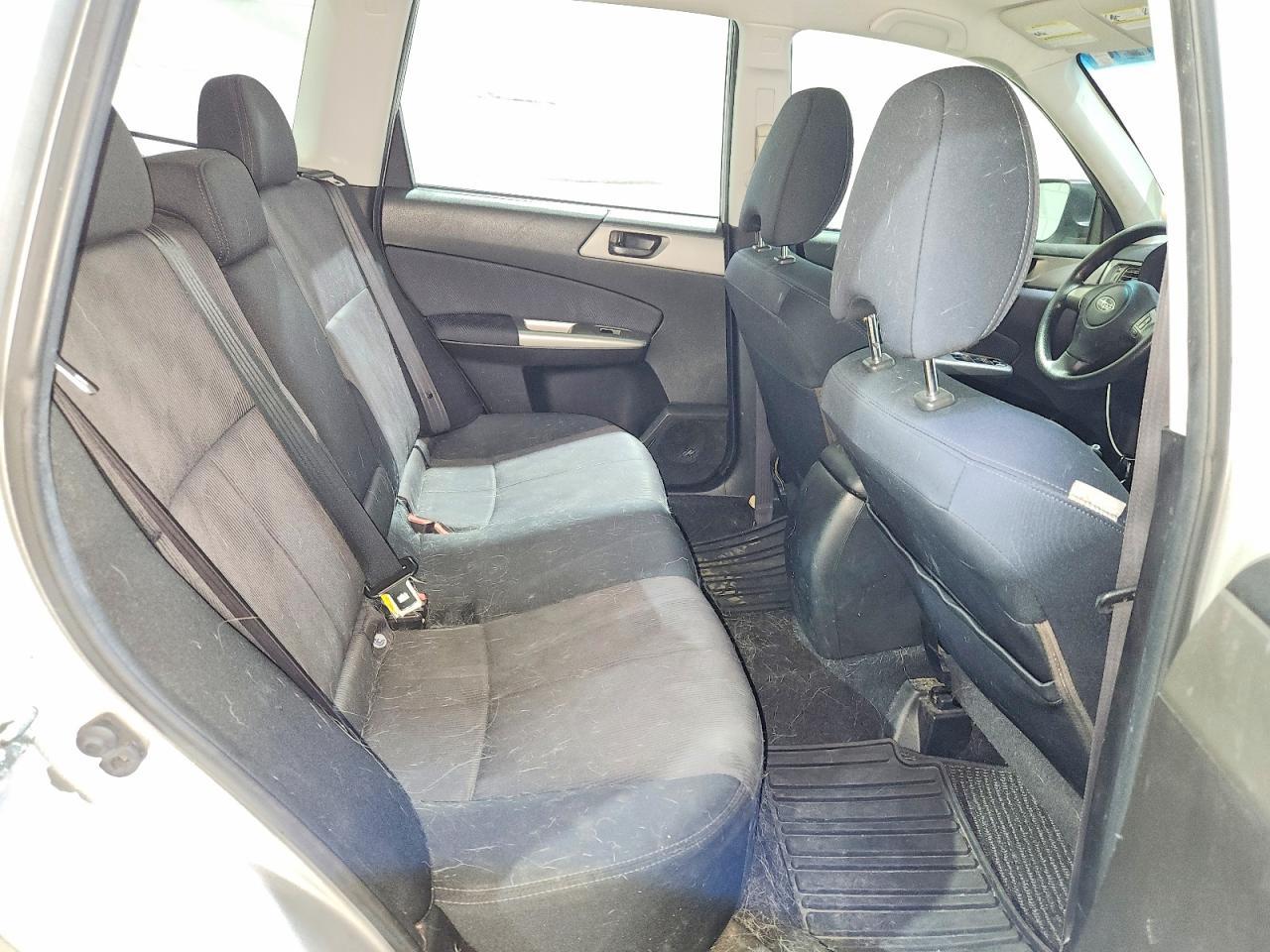 2010 Subaru Forester Xs Silver vin: JF2SH6BC5AH779024