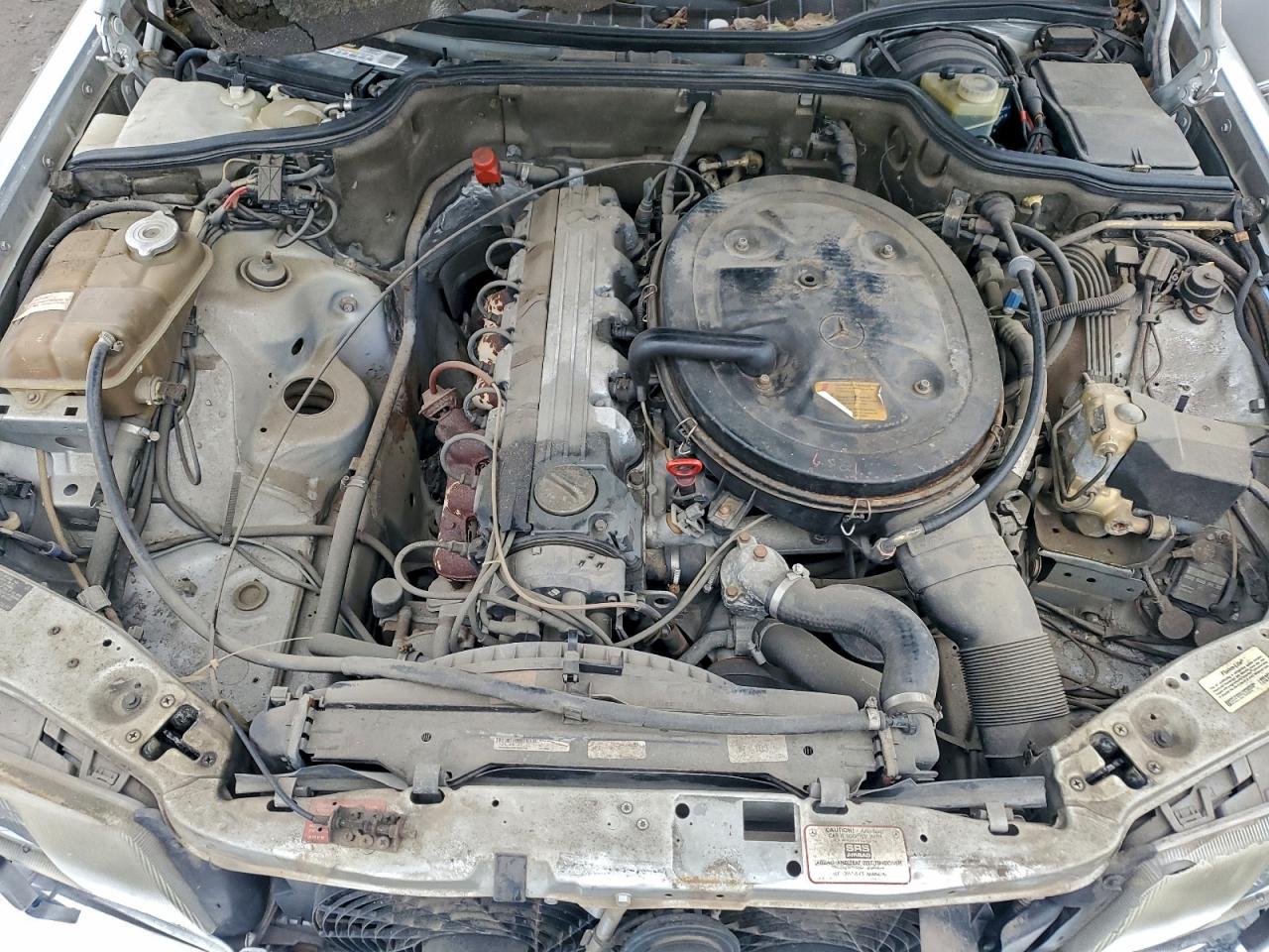 1990 Mercedes-benz 300 Se Silver vin: WDBCA24E7LA535514