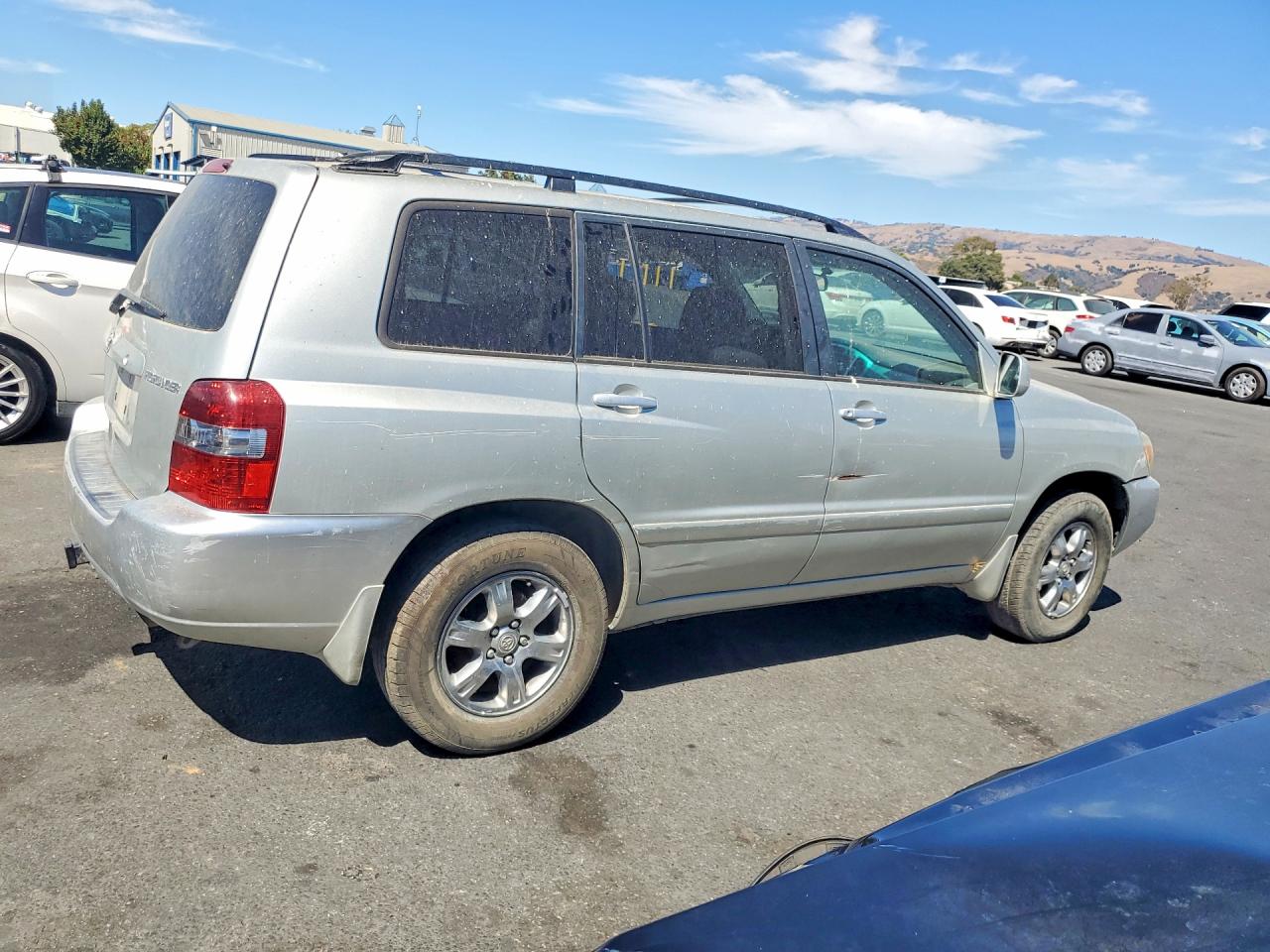 2004 Toyota Highlander Base Silver vin: JTEDP21A340042325