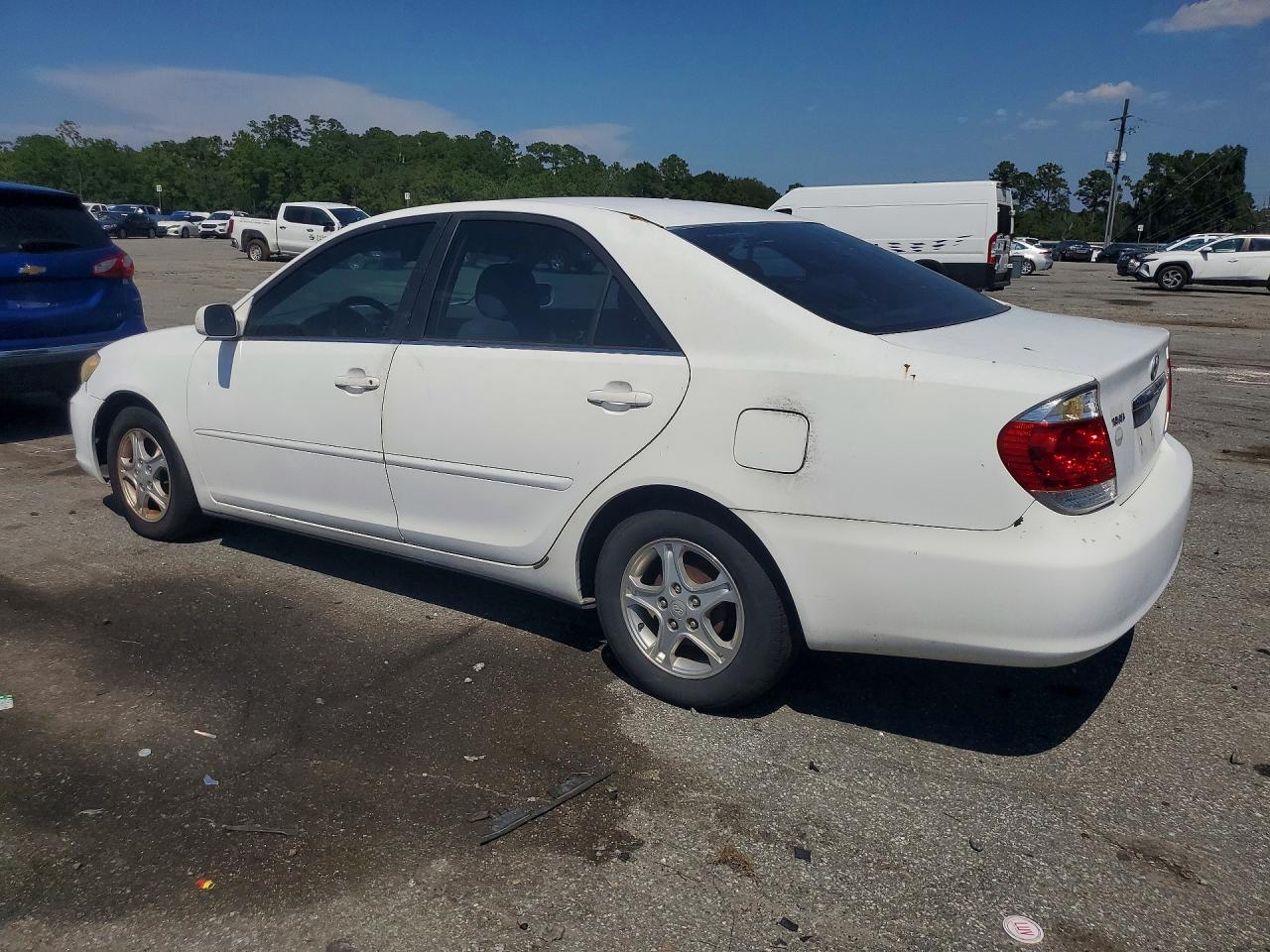 2005 Toyota Camry Le White vin: 4T1BE32K85U383756