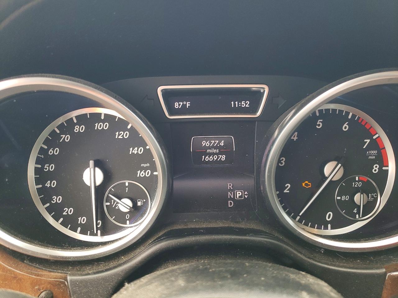 2014 Mercedes-benz Ml 550 4matic Белый vin: 4JGDA7DB2EA364226