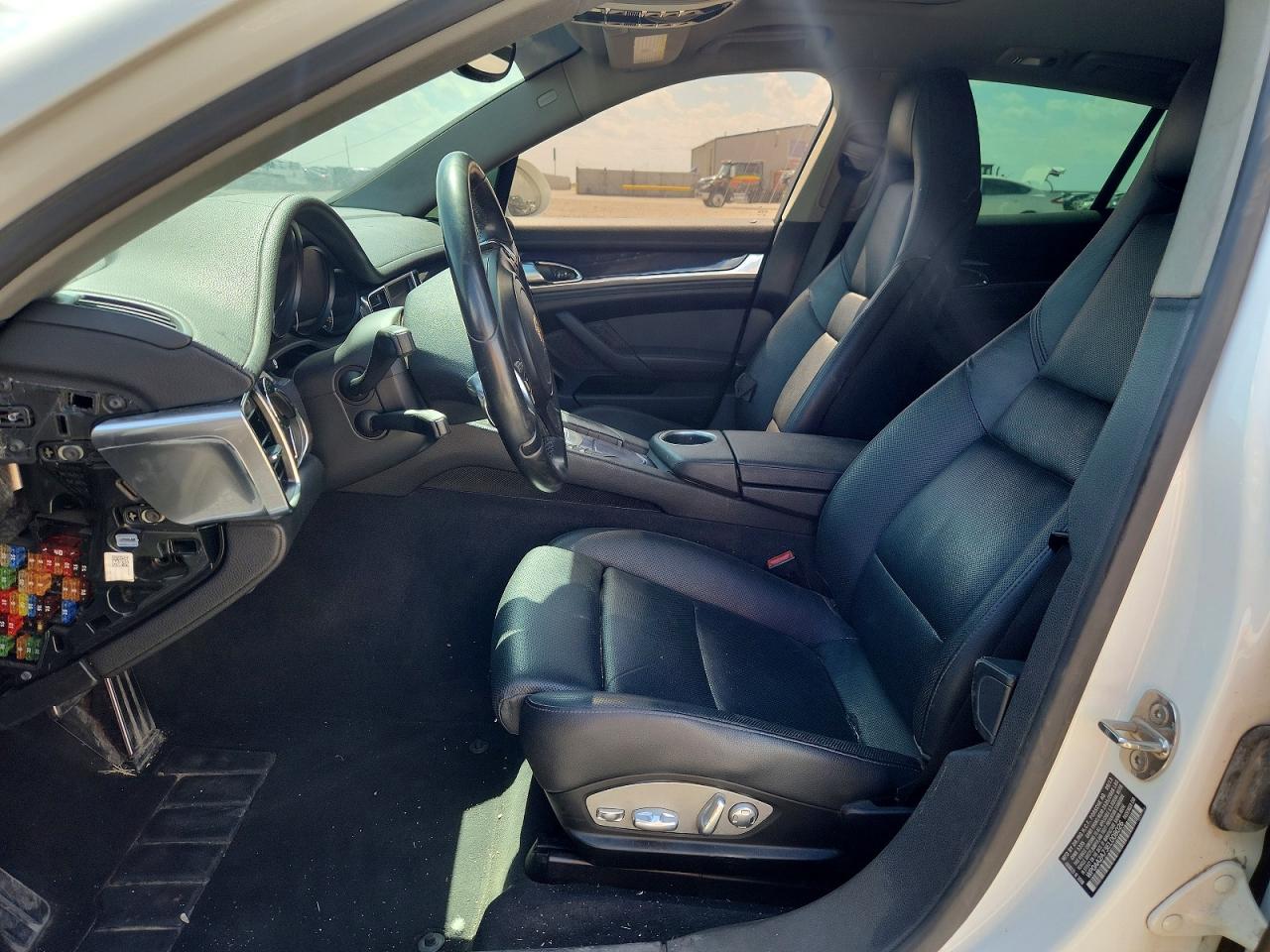 2014 Porsche Panamera 2 White vin: WP0AA2A73EL008026