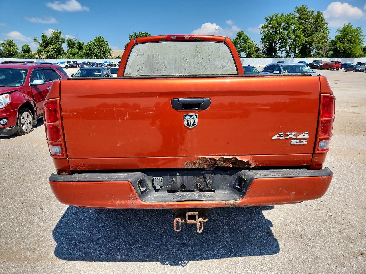 2005 Dodge Ram 1500 St Orange vin: 1D7HU18D05J588395
