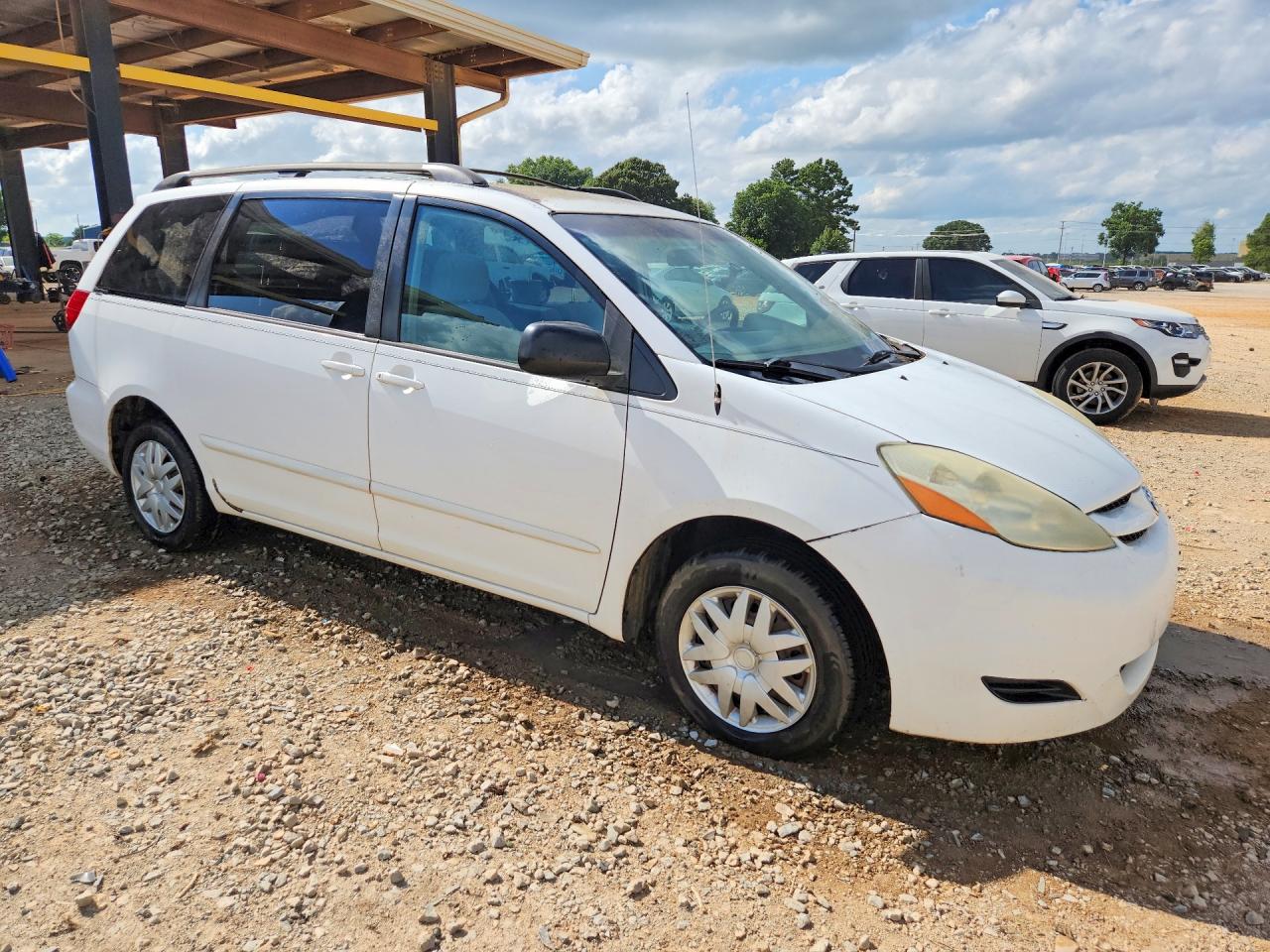 2006 Toyota Sienna Le 7 Passenger Белый vin: 5TDZA23C56S456488