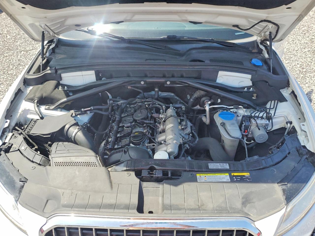 2015 Audi Q5 Premium Plus Белый vin: WA1LFAFP6FA138936