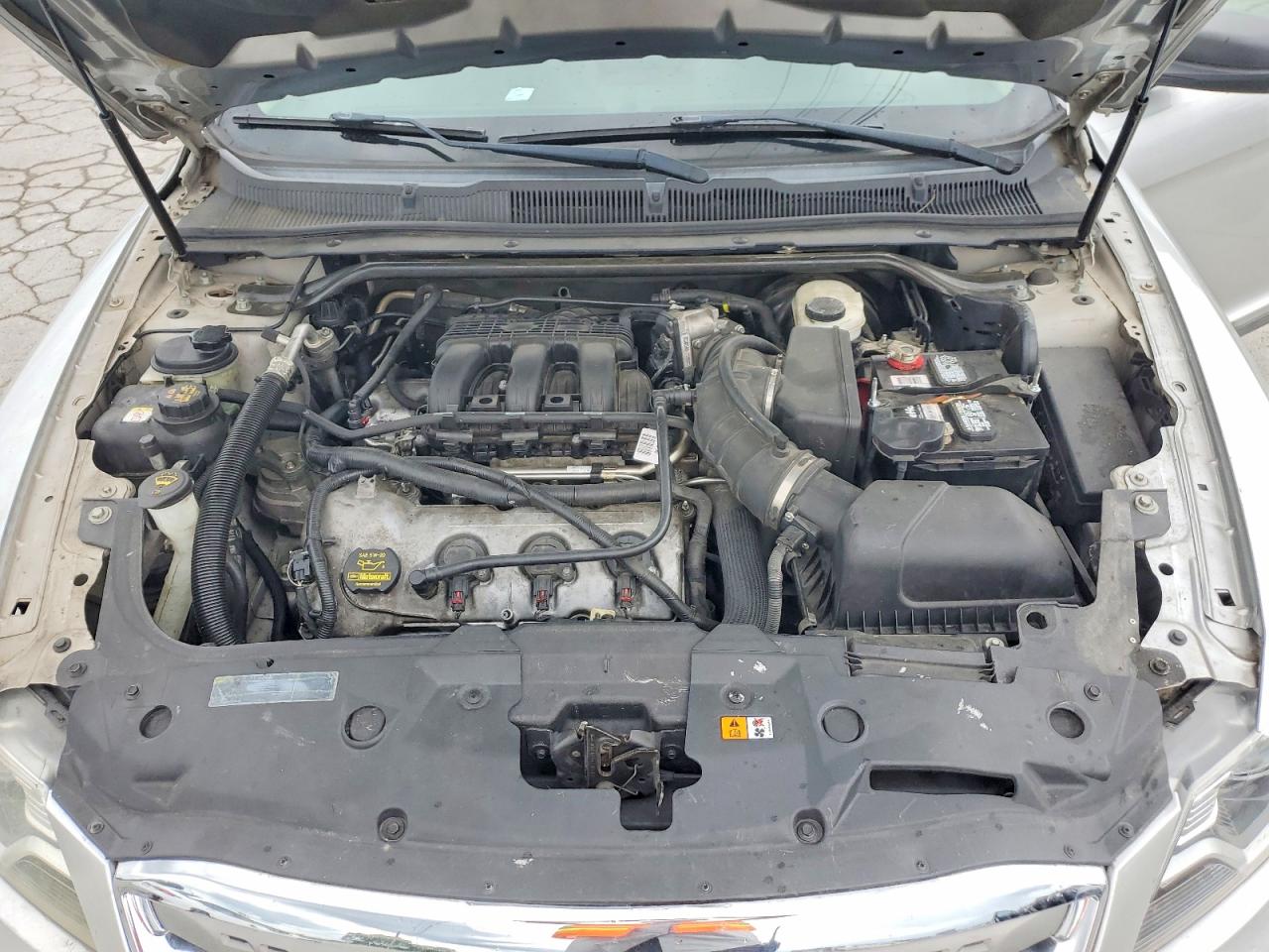 2011 Ford Taurus Se Silver vin: 1FAHP2DW5BG134916