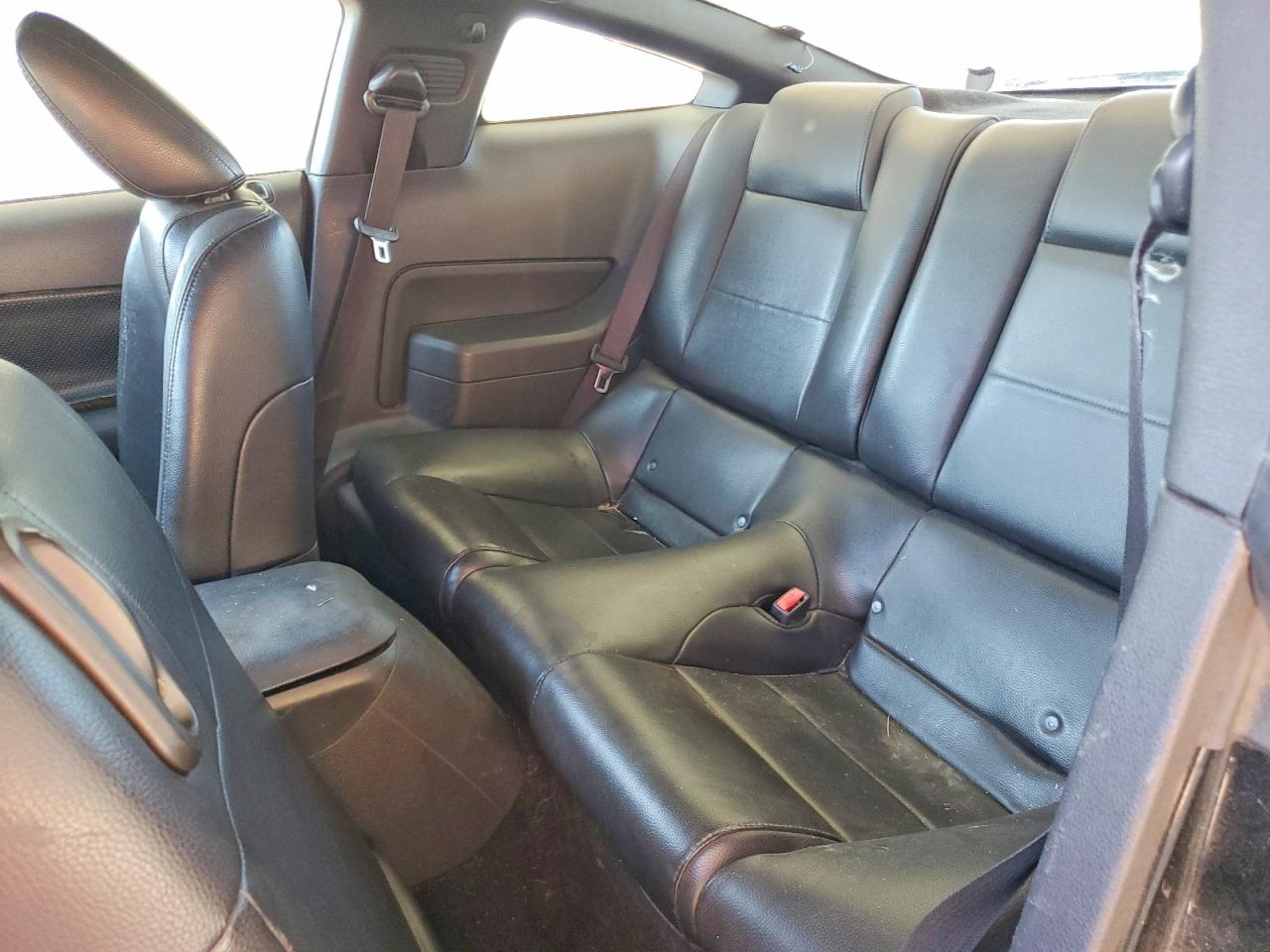 2005 Ford Mustang Черный vin: 1ZVFT80N055193401