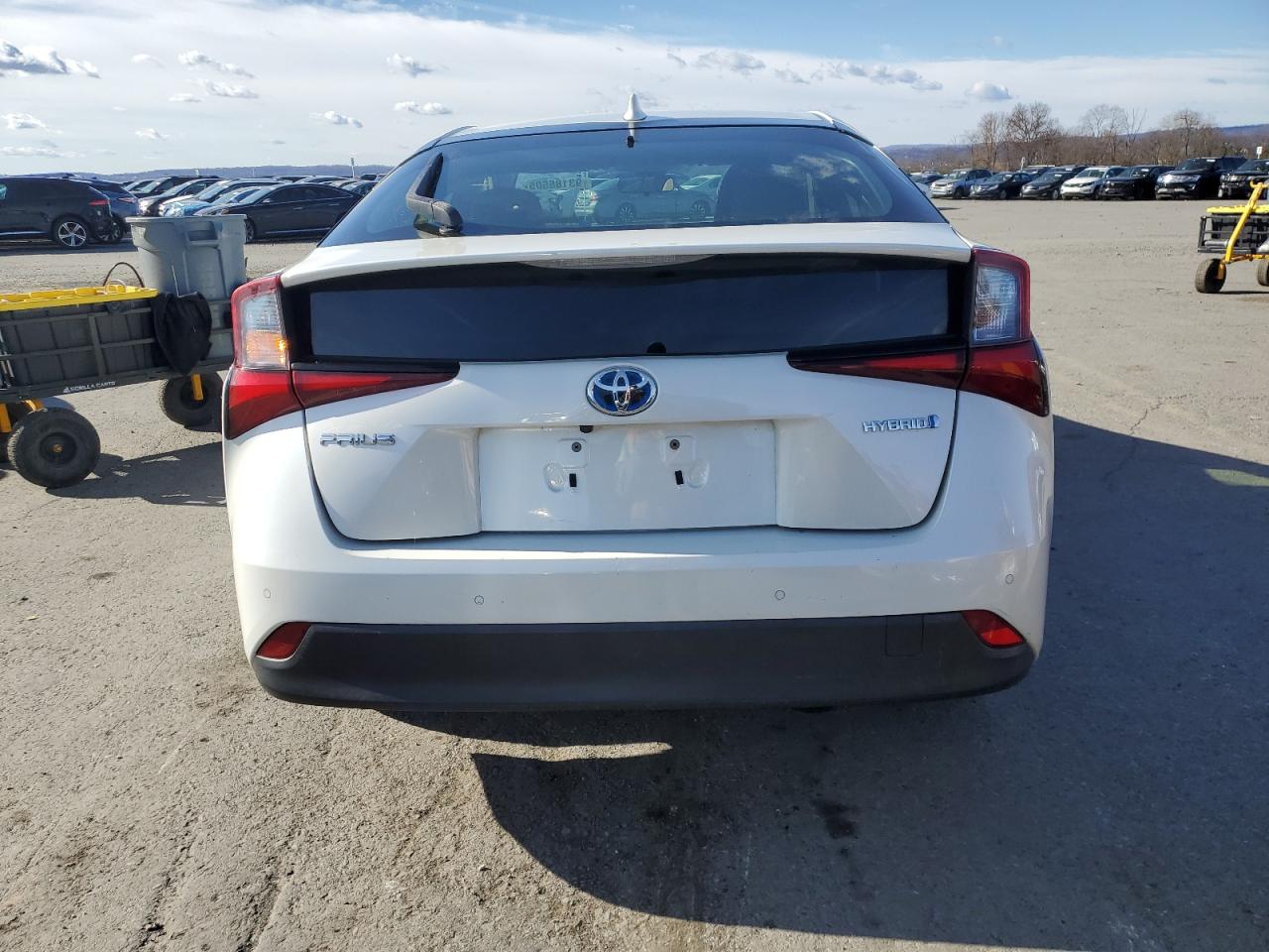 2019 Toyota Prius White vin: JTDKARFU1K3083640
