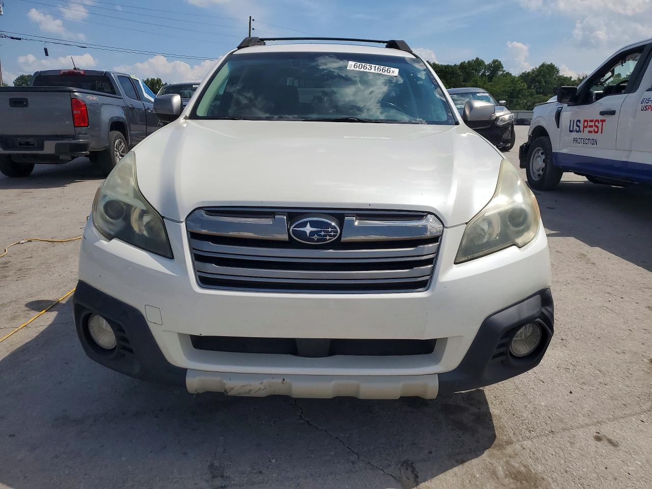 2014 Subaru Outback 2.5i Limited White vin: 4S4BRCPC3E3292857