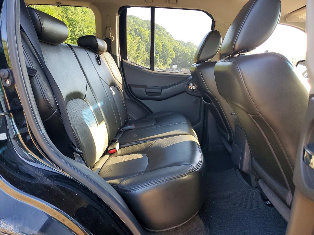 2010 Nissan Xterra X Black vin: 5N1AN0NW3AC503679