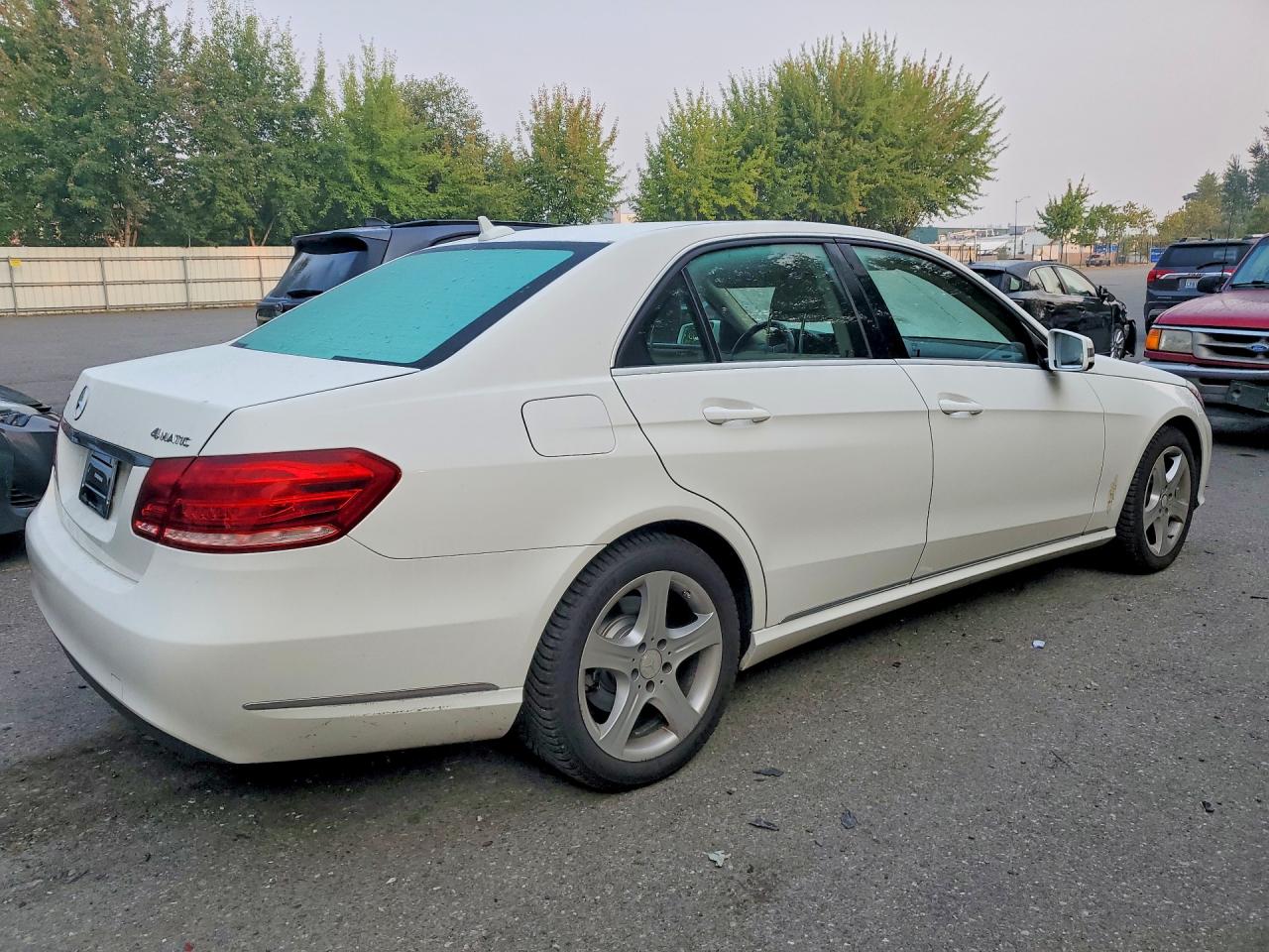 2014 Mercedes-benz E 350 4matic White vin: WDDHF8JB9EA773590