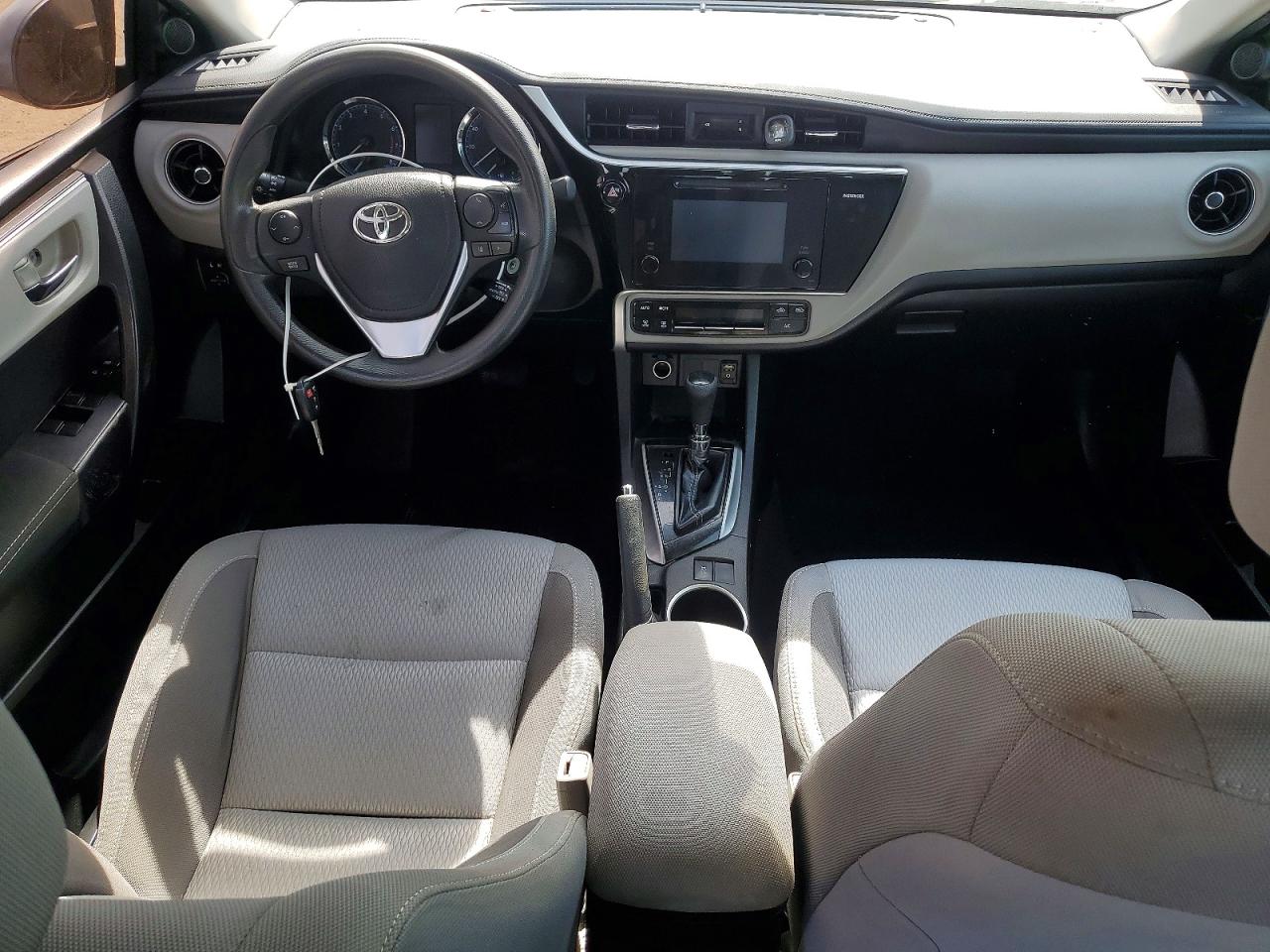2017 Toyota Corolla Le Blue vin: 5YFBURHE8HP593769