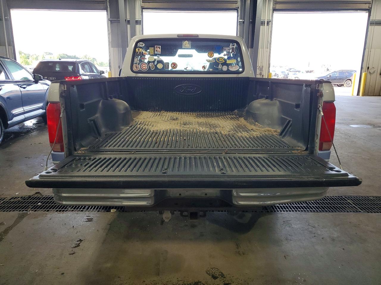 1996 Ford F150 Two Tone vin: 1FTEX14N2TKA58701