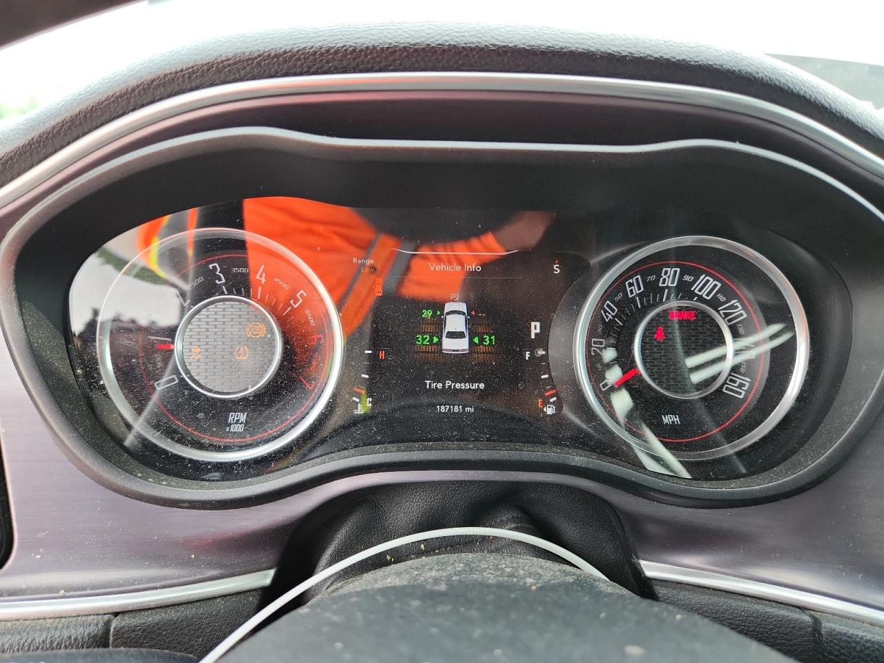 2015 Dodge Challenger Sxt Серый vin: 2C3CDZAT8FH717396