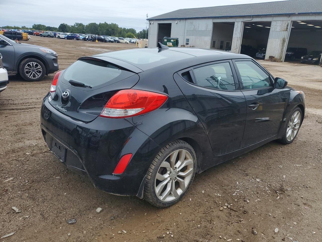2013 Hyundai Veloster Base Black vin: KMHTC6AD6DU093397