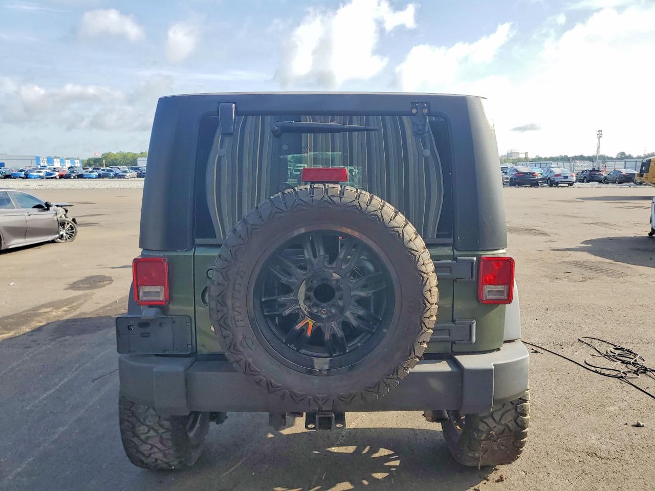 2007 Jeep Wrangler Sahara Green vin: 1J4GB59117L143088