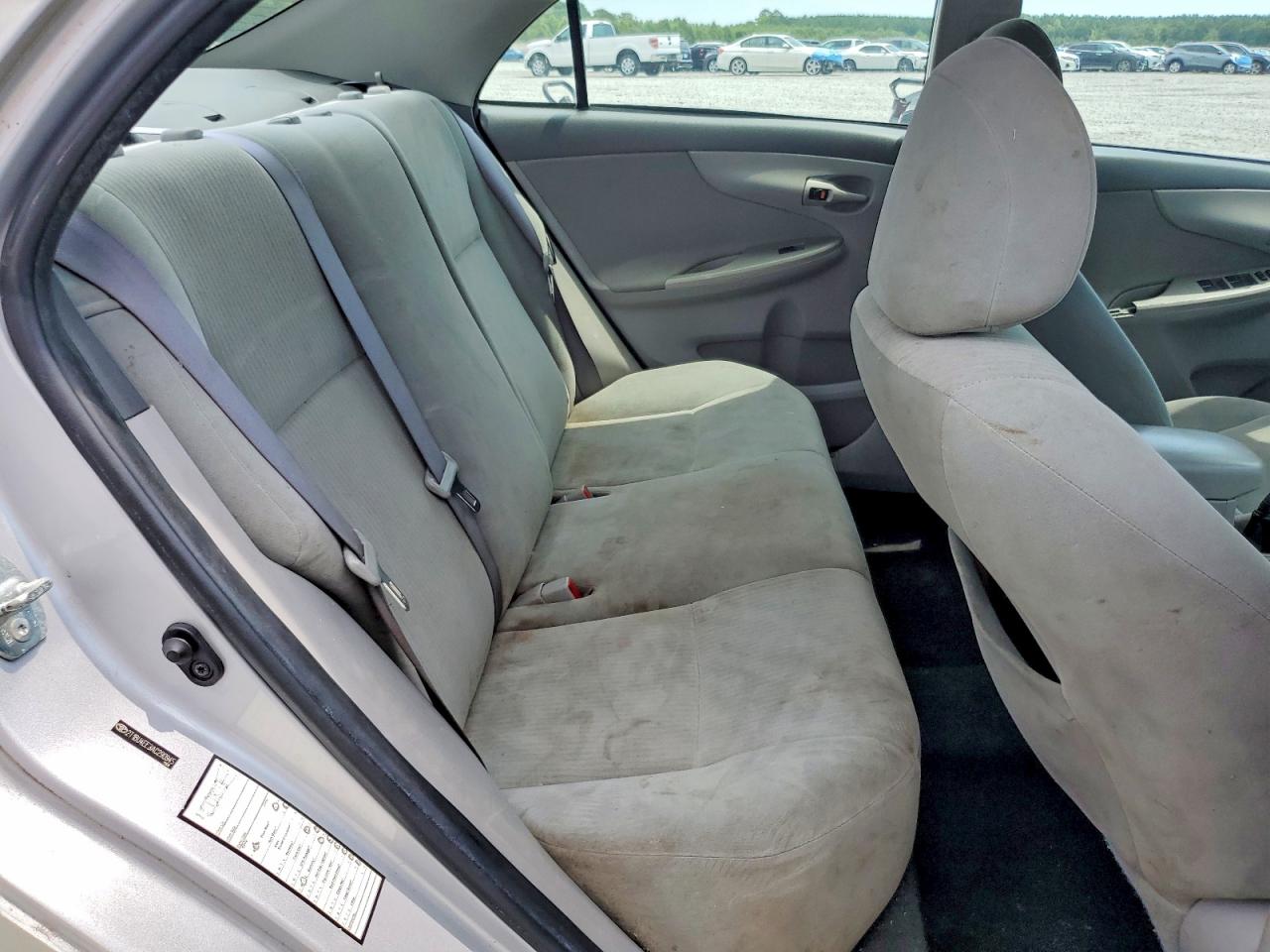 2010 Toyota Corolla Le Silver vin: 2T1BU4EE3AC290945