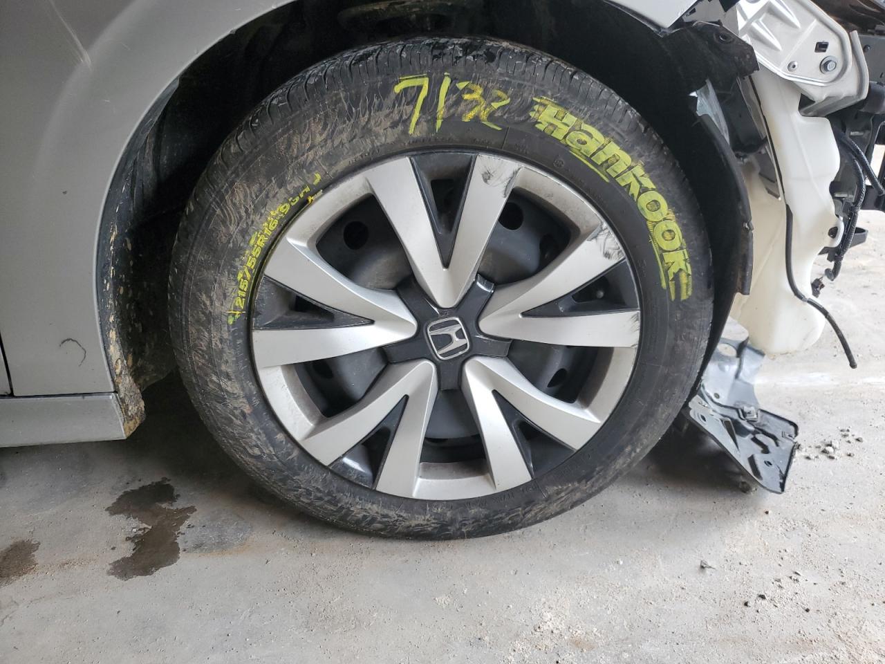 2025 Honda Civic Lx Серебряный vin: 2HGFE2F27SH604502 Damage: Right Front Wheel Cover, Curb Rash, > 12 Inches