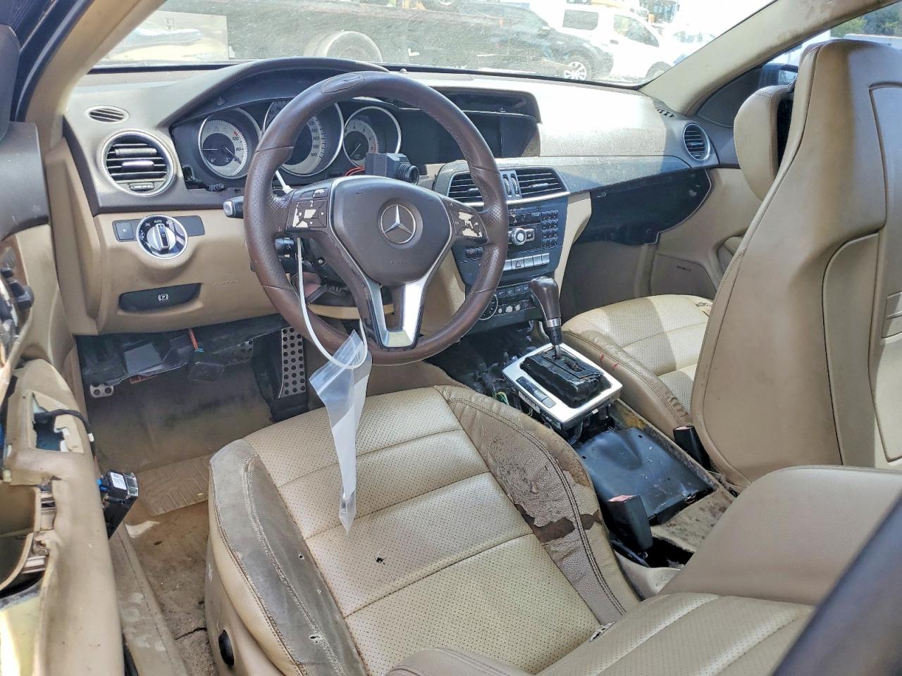 2013 Mercedes-benz C 250 Black vin: WDDGJ4HBXDG005282