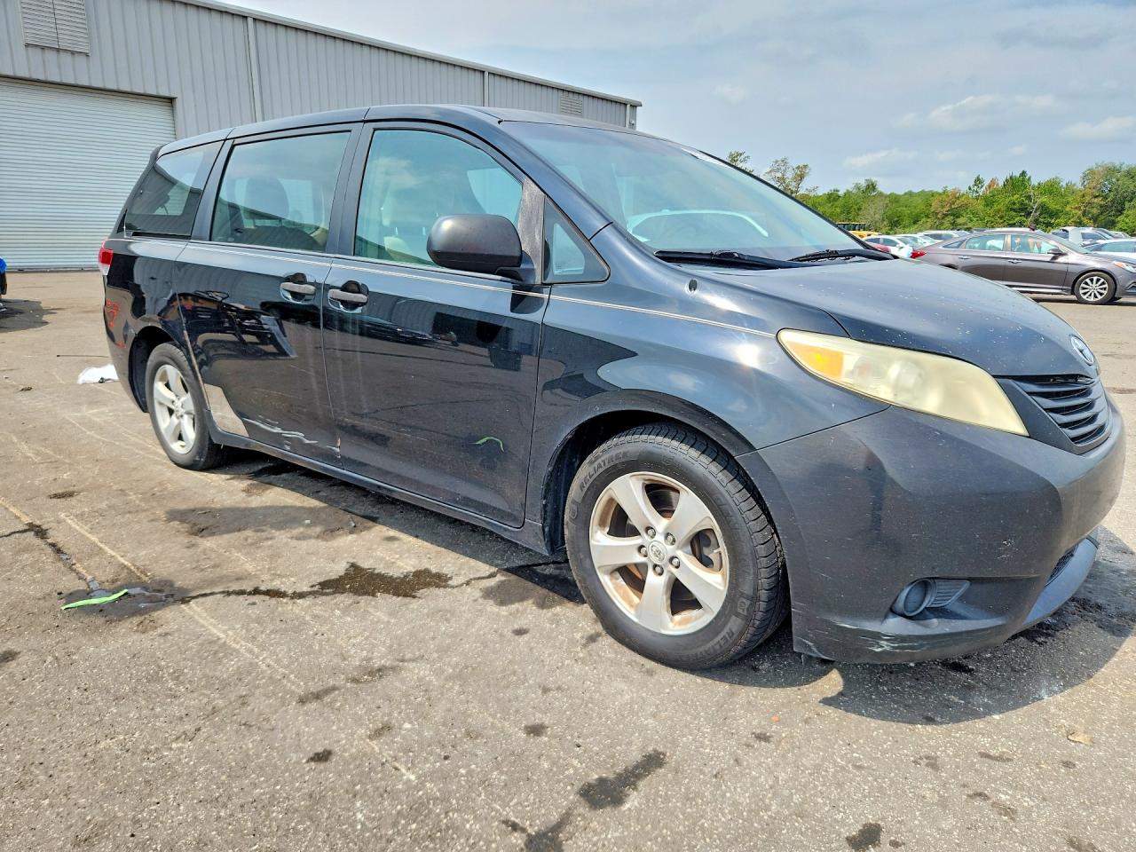 2011 Toyota Sienna Base 7-passenger Charcoal vin: 5TDZK3DC0BS101045