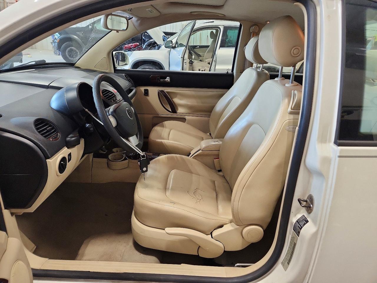 2005 Volkswagen New Beetle Gls Белый vin: 3VWCK31CX5M408945