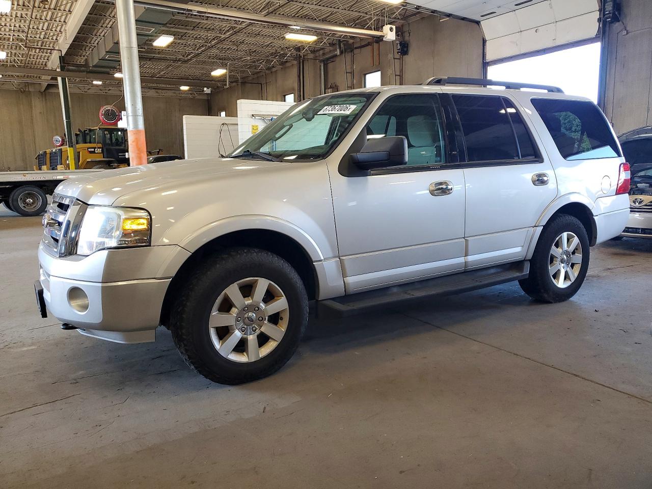2010 Ford Expedition Xlt Gray vin: 1FMJU1G5XAEA76518