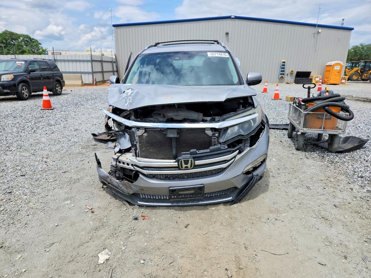 2016 Honda Pilot Touring Серебряный vin: 5FNYF5H97GB057521
