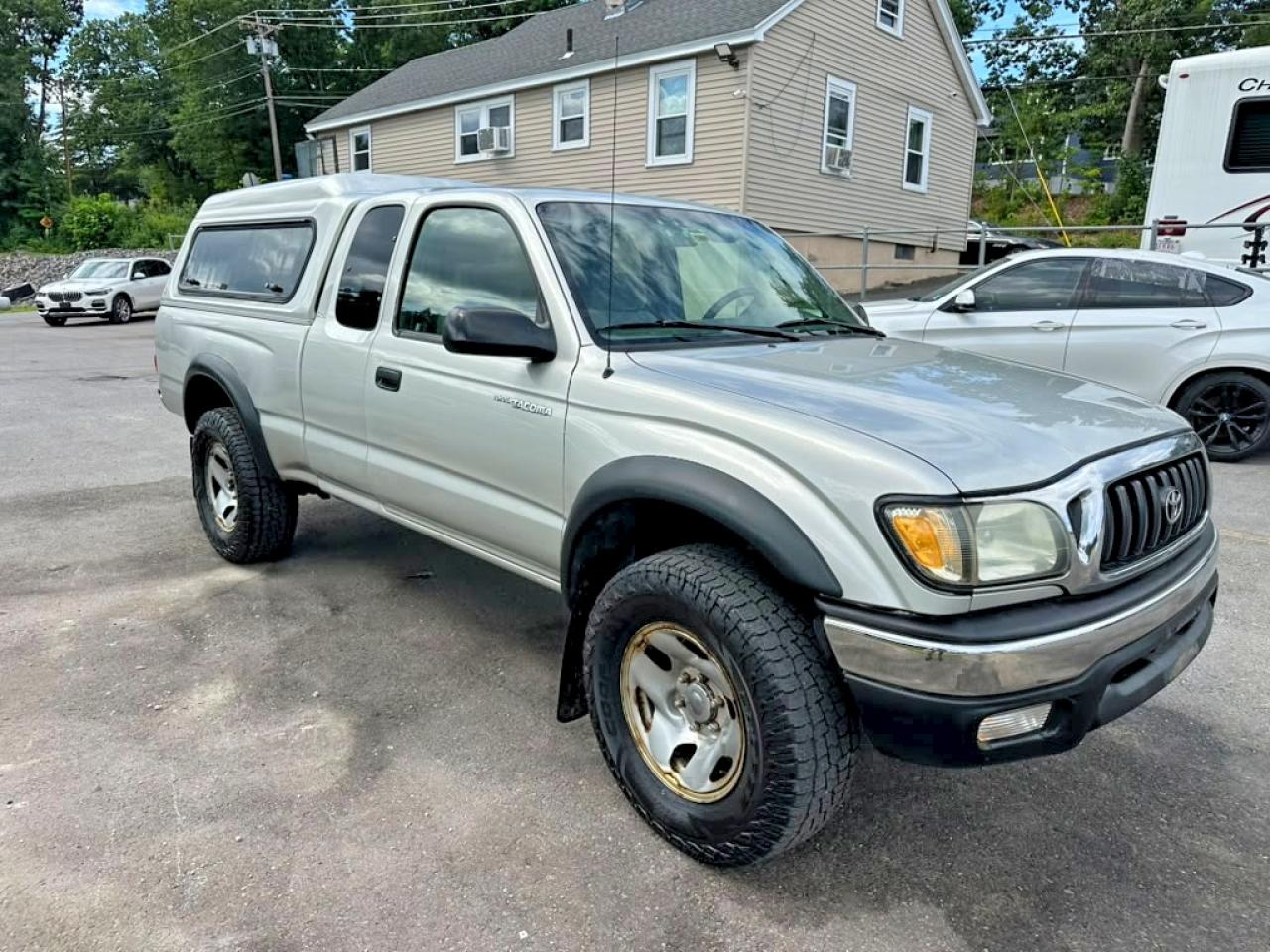 2004 Toyota Tacoma Xtracab Серебряный vin: 5TEWM72N74Z399611