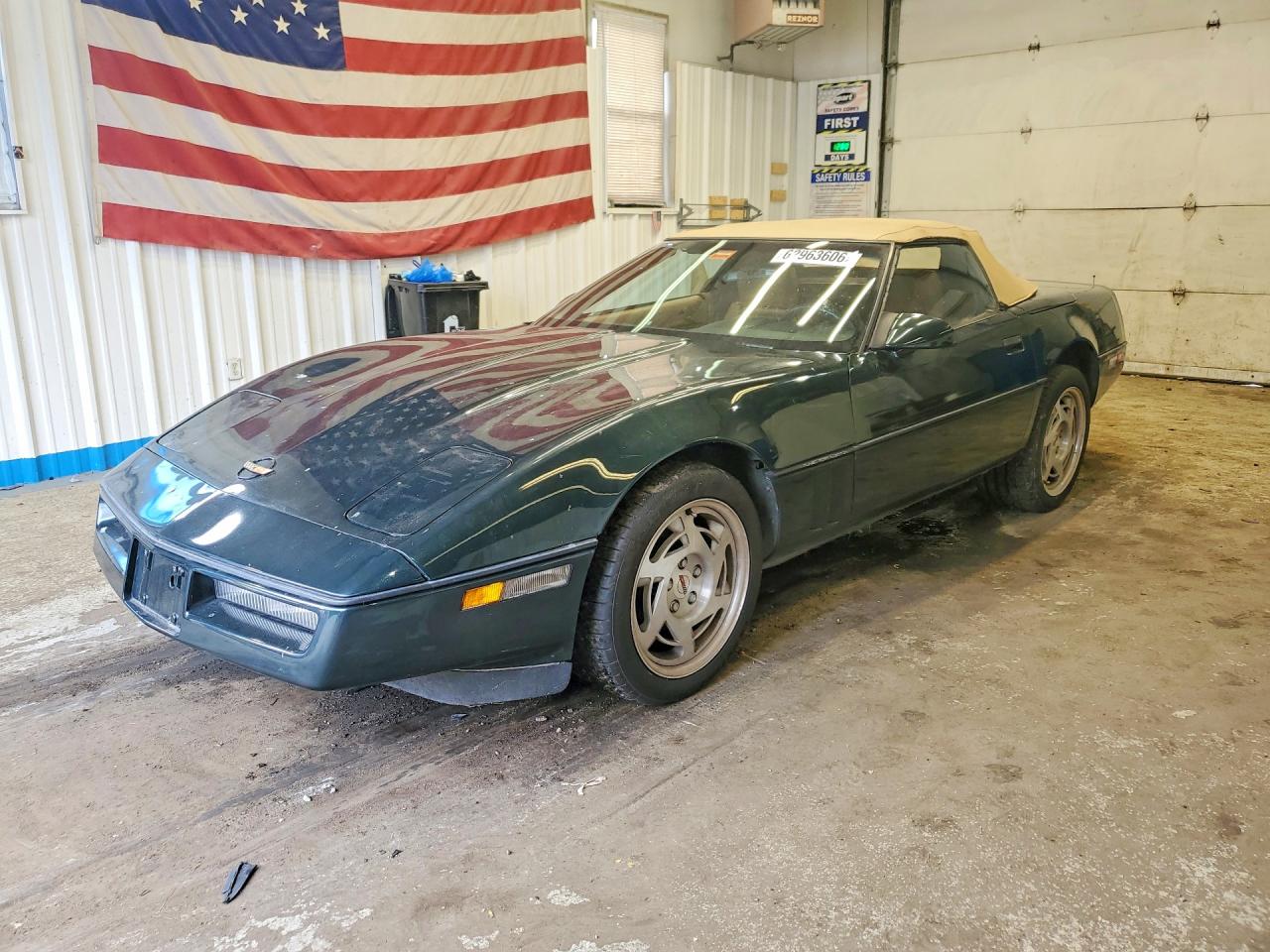 1990 Chevrolet Corvette Green vin: 1G1YY3381L5101563
