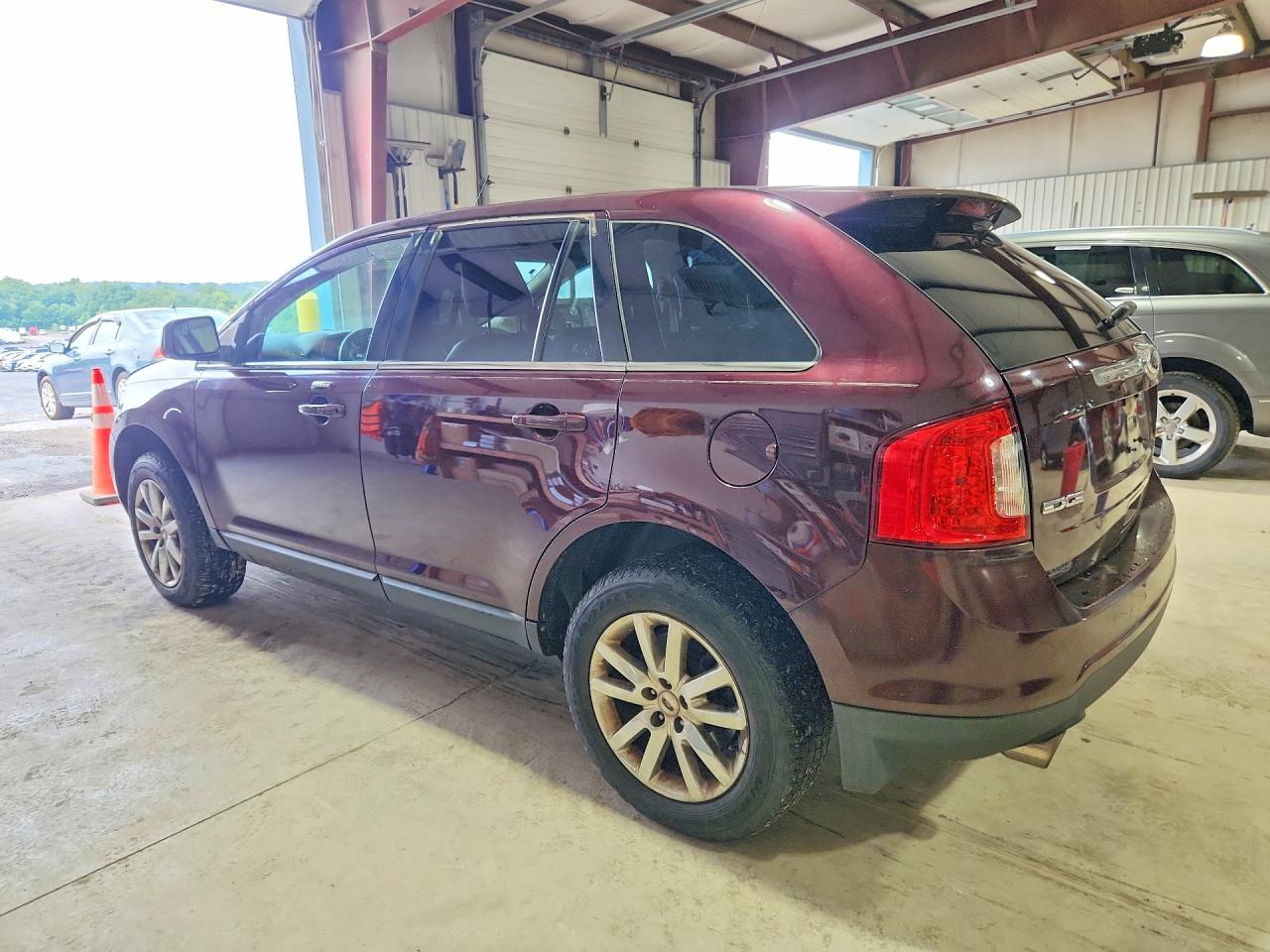 2011 Ford Edge Limited Burgundy vin: 2FMDK4KCXBBA11093