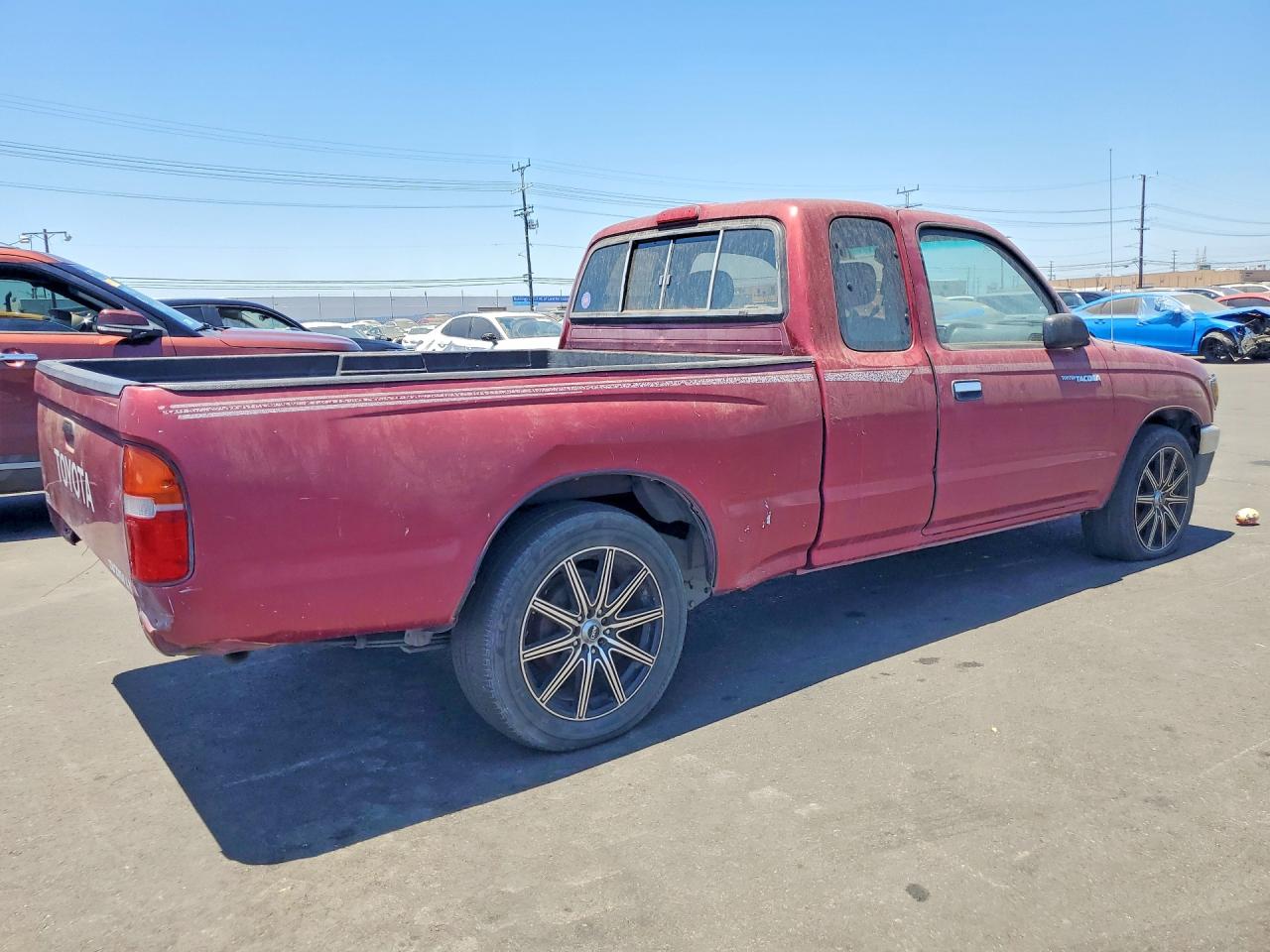 1995 Toyota Tacoma Xtracab Burgundy vin: 4TAVN53F8SZ069923