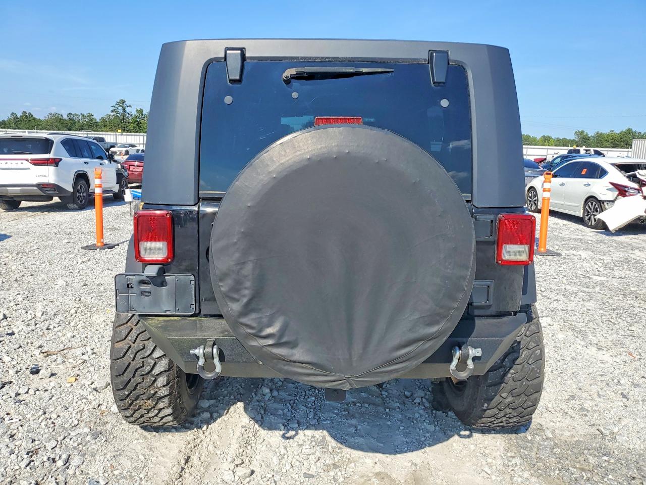 2008 Jeep Wrangler Unlimited X Black vin: 1J4GA39188L650014