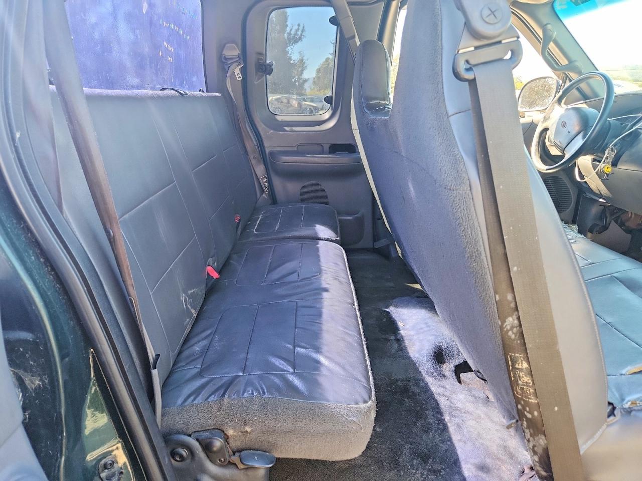 2001 Ford F150 Black vin: 1FTZX17261NB94537