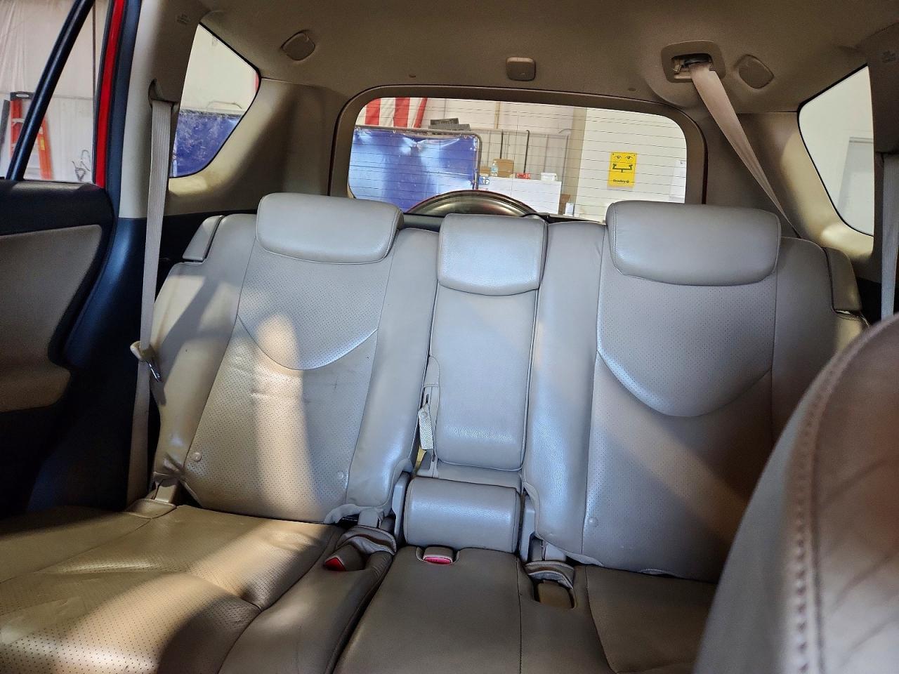 2011 Toyota Rav4 Limited Red vin: JTMDK4DV2BD018102