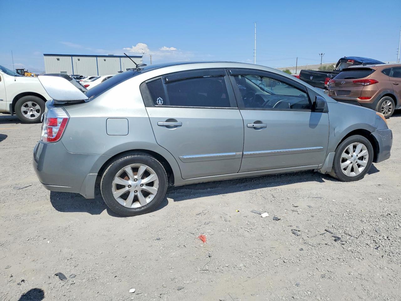 2012 Nissan Sentra 2.0 Серебряный vin: 3N1AB6AP8CL647561