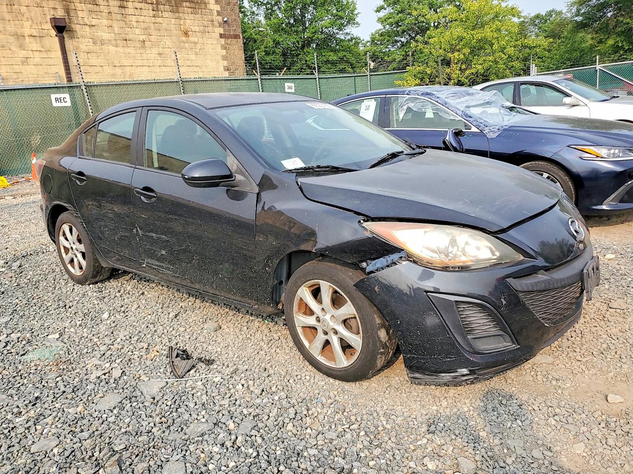 2011 Mazda 3 I Black vin: JM1BL1VG2B1357401