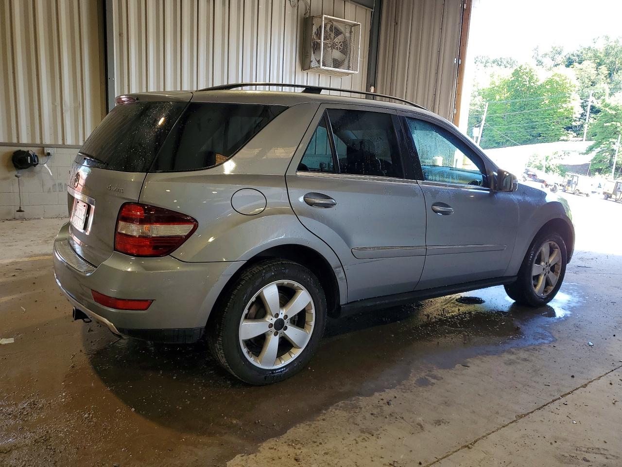 2011 Mercedes-benz Ml 350 4matic Серебряный vin: 4JGBB8GB0BA696554