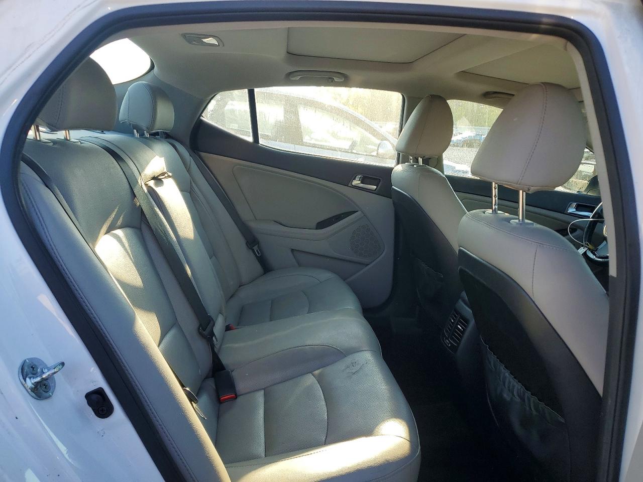 2015 Kia Optima Ex White vin: 5XXGN4A78FG436136