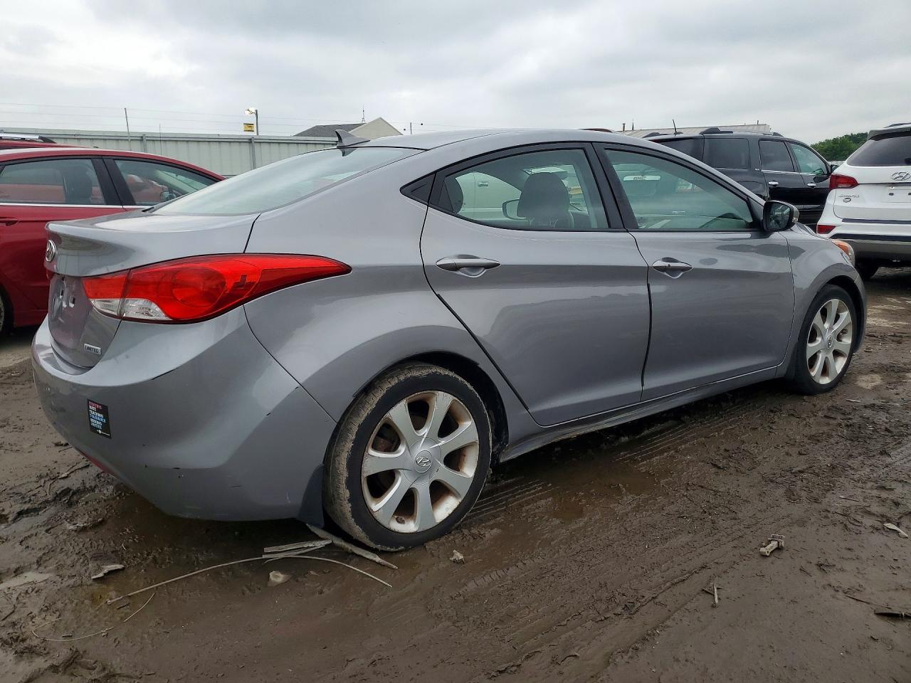 2013 Hyundai Elantra Limited Серебряный vin: KMHDH4AE8DU516533
