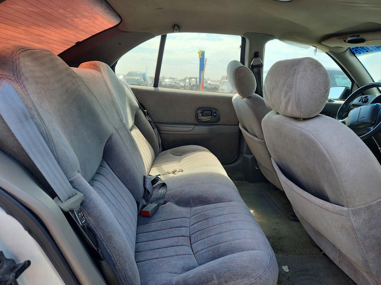 1999 Chevrolet Lumina Base White vin: 2G1WL52M5X9187663